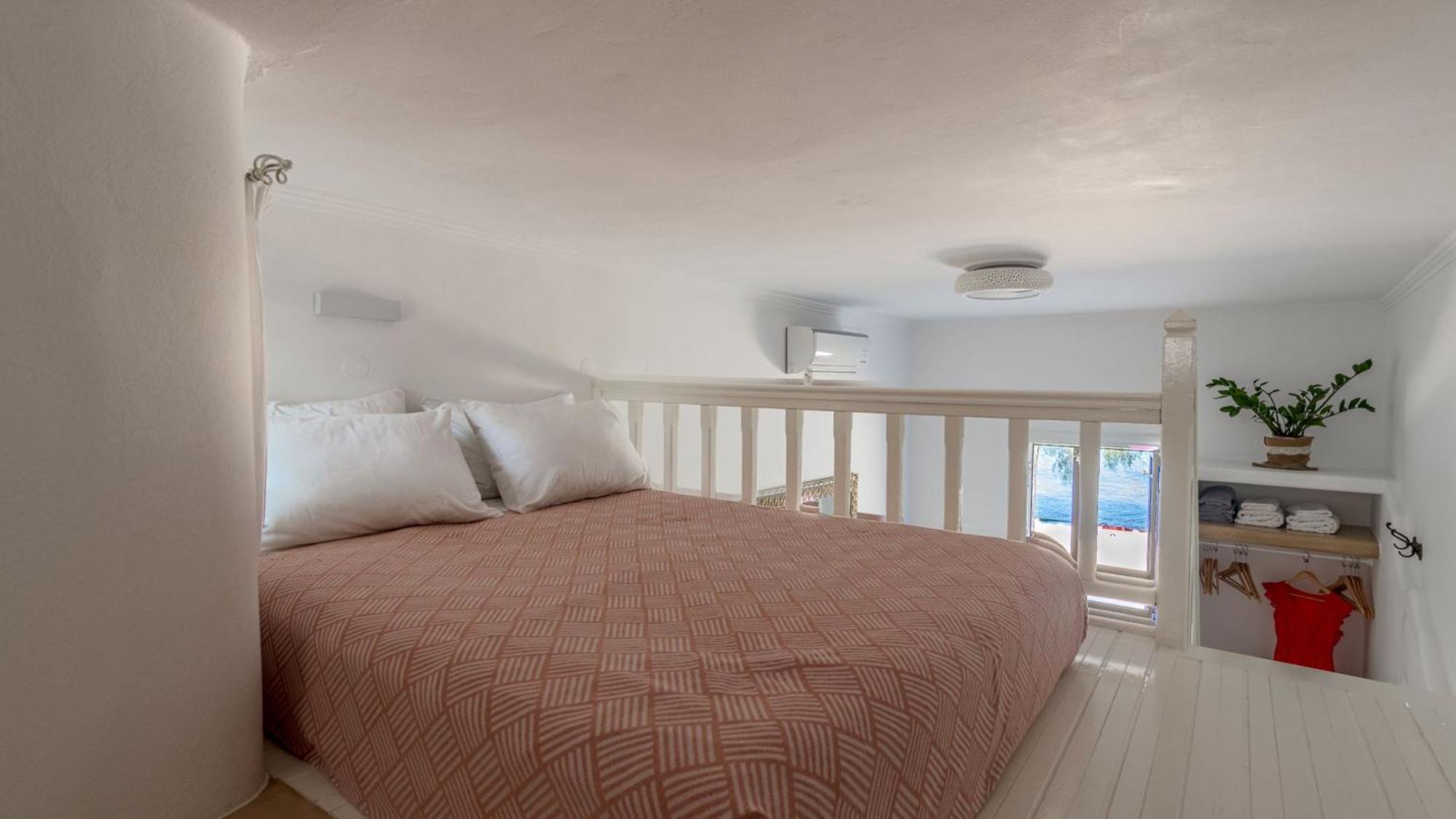 Floras Rooms Pollonia Exterior foto
