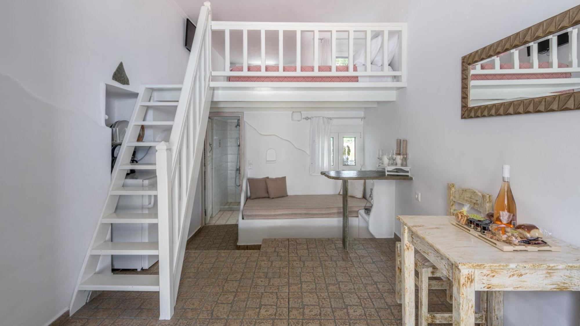 Floras Rooms Pollonia Exterior foto
