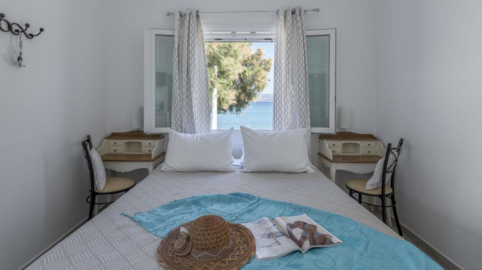 Floras Rooms Pollonia Exterior foto