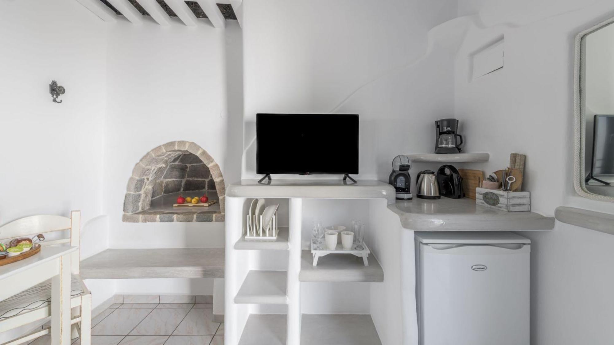 Floras Rooms Pollonia Exterior foto