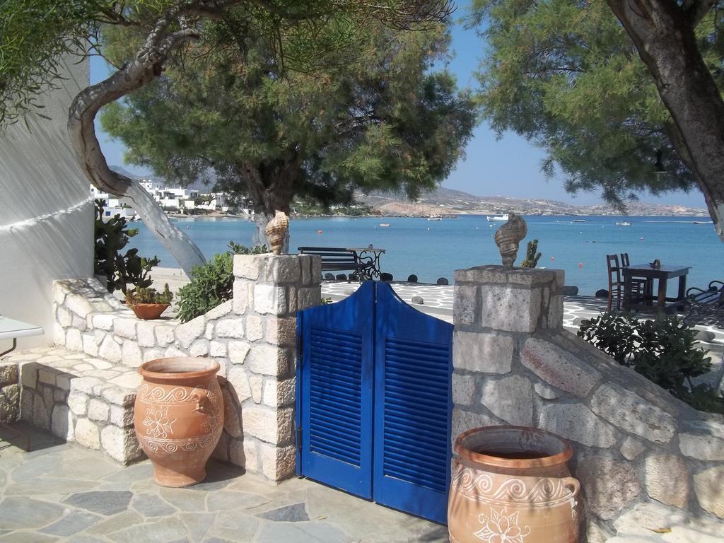 Floras Rooms Pollonia Exterior foto