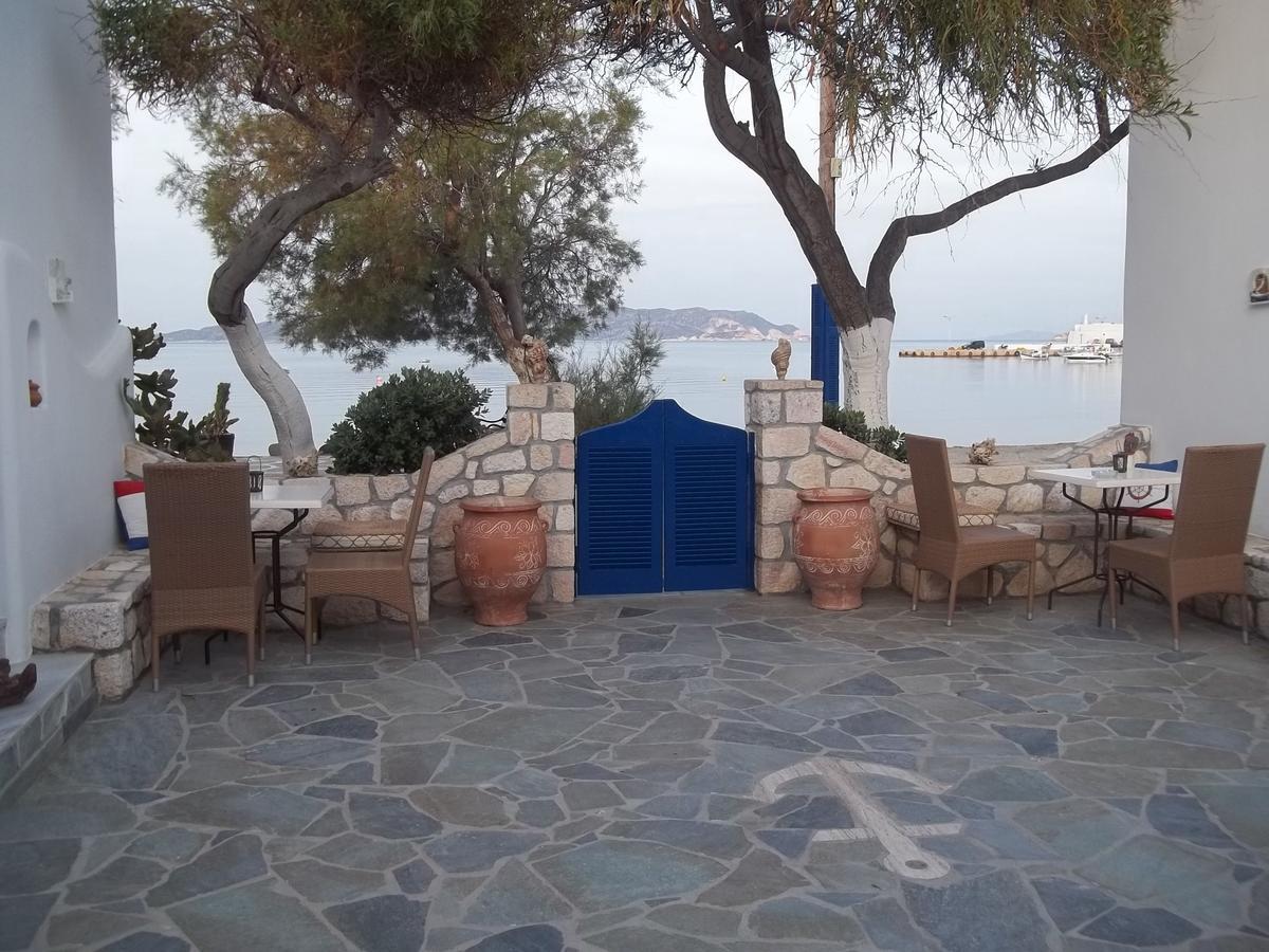 Floras Rooms Pollonia Exterior foto